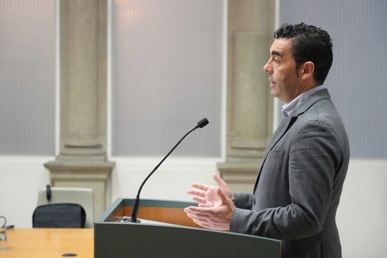 La Diputación activará en 2026 el programa ‘Lecer en Familia’ con 3.000 plazas para disfrutar de estancias subvencionadas en la provincia