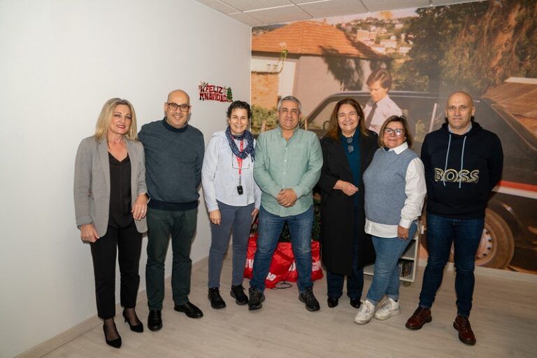 La Xunta acuerda con los taxistas de Vigo impulsar la promoción del Xacobeo 2027 en la ciudad