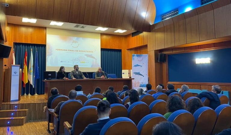 ARVI culmina un proyecto pionero para reducir la interacción entre delfines y la pesca de cerco en Galicia