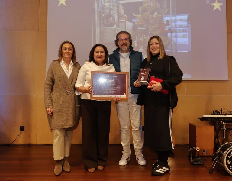 Vigo premia la creatividad del comercio local con más de 110 escaparates participantes en “Ilumina o teu escaparate”