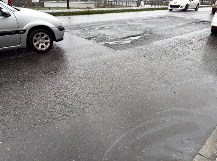 Mos carretera bache Foto1