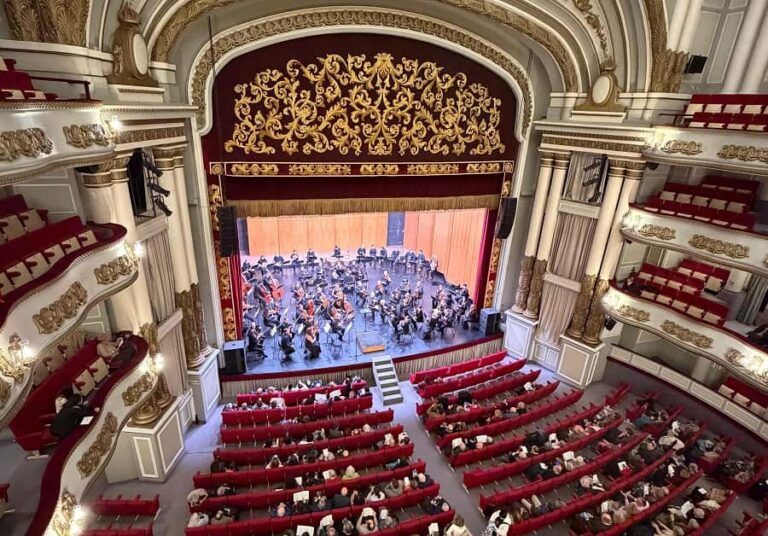 La RFG inaugura la Temporada de abonos del Teatro Afundación con el estreno de la composición breve Muffled cry y piezas de Prokófiev y Sibelius