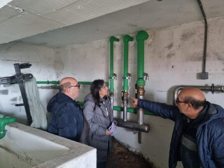 La Xunta certifica el buen estado del IES de Beade y confirma la presencia de plomo en acometidas exteriores municipales