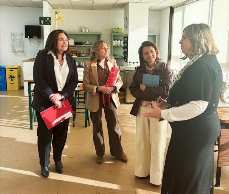 Ana Ortiz felicita al Centro de Estudios Aloya por su próximo 60 aniversario
