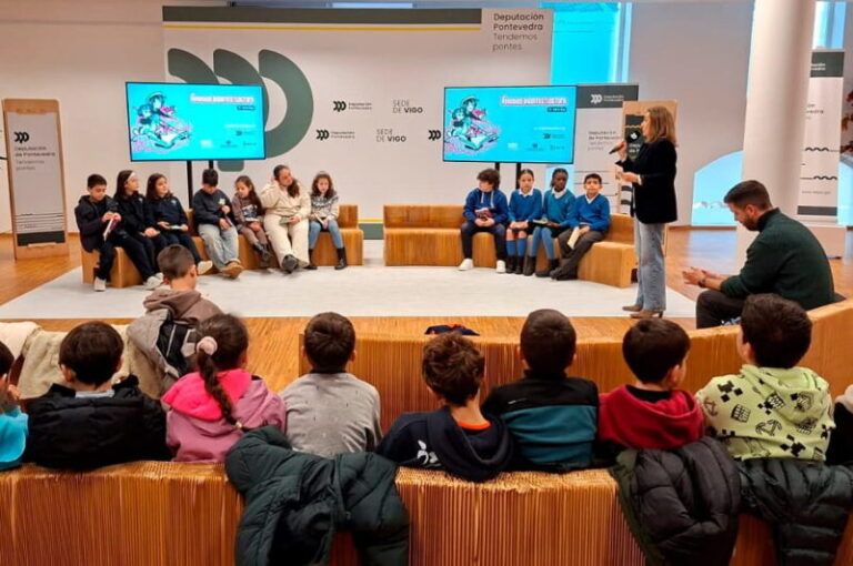 Leo Oitavén, do CEIP Cordo Boullosa, representará a Galicia en Pequenos Xigantes da Lectura tras gañar a final autonómica celebrada na sede viguesa da Deputación