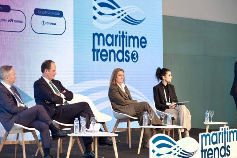 Luisa Sánchez salienta o papel estratéxico do sector naval e marítimo na proxección internacional de Vigo