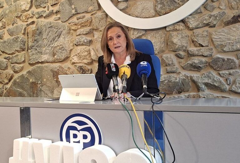 El PP de Vigo exige el cese “fulminante” de la concejala de Fiestas por el caso del ‘saltamontes’