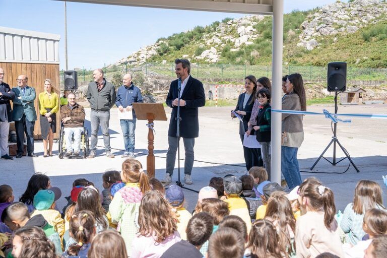 Así es la renovación del pabellón de Baiona que impulsa el deporte escolar en el Val Miñor