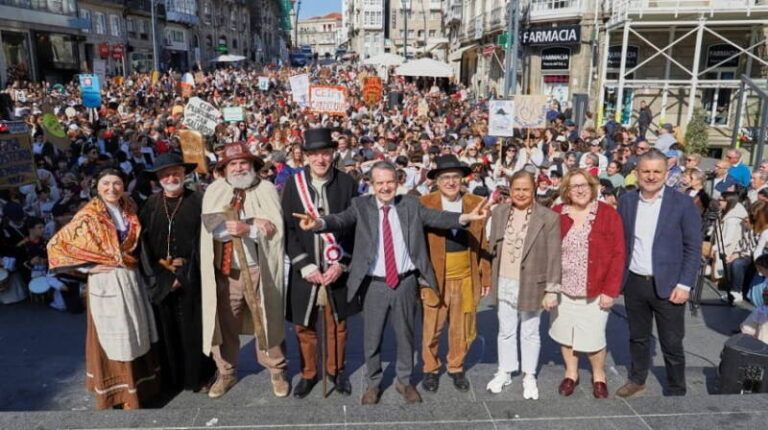 Vigo reúne a más de 2.200 escolares en la Reconquistiña y llama a sentirse orgullosos de su historia