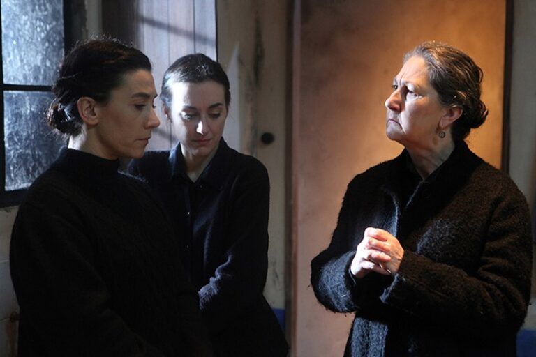 El ciclo +Escénicas llega a Gondomar con “Bernarda”, una mirada gallega a Lorca en el día de la muerte de Franco