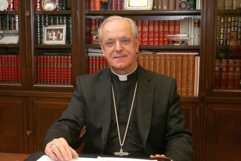 El obispo de Ourense será el pregonero de la Semana Santa de Vigo