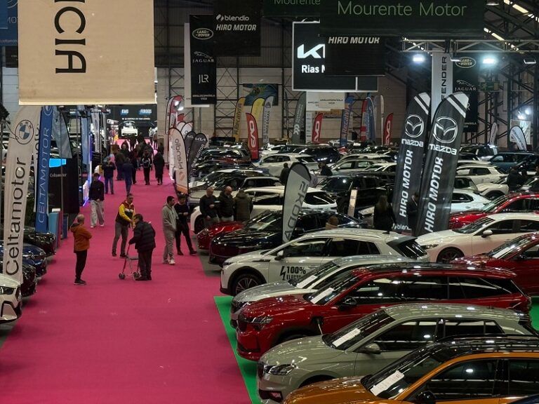 El Salón del Automóvil de Vigo encara su gran fin de semana con miles de visitantes y 54 marcas