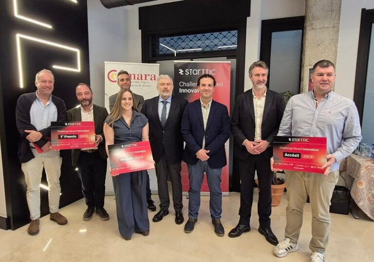 Un sistema de IA para ordenar documentos gana el premio tecnológico startTIC en Vilagarcía