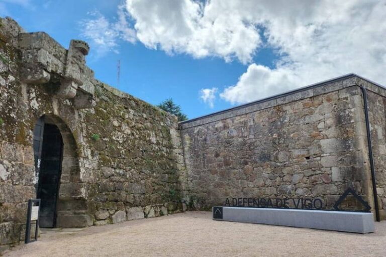 Vigo restaurará el armazón de madera de los cañones de O Castro