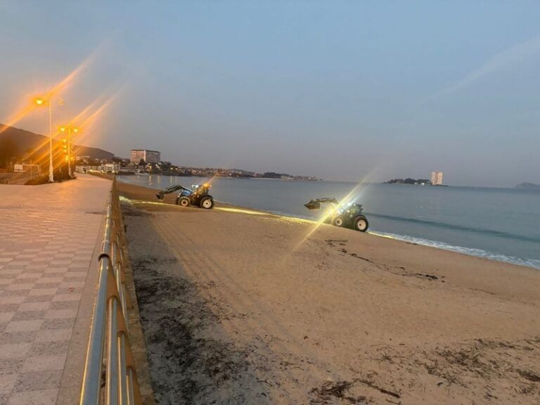 Vigo inicia el acondicionamiento de las playas de Samil y O Vao de cara a Semana Santa