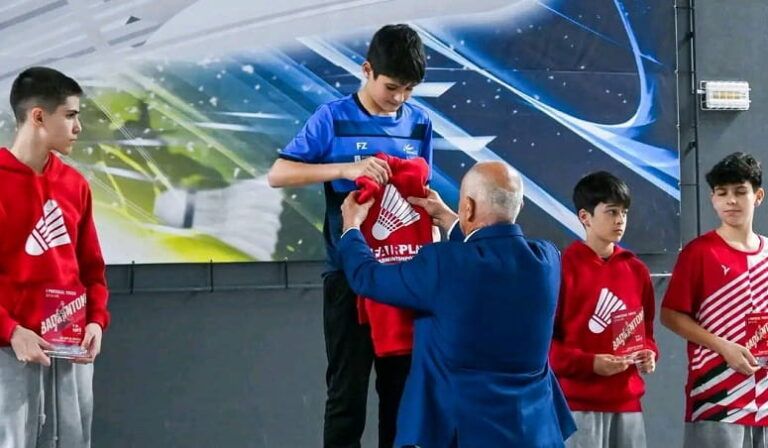 Álvaro Gómez hace historia: el joven vigués conquista el oro en Portugal y suma su segundo título internacional