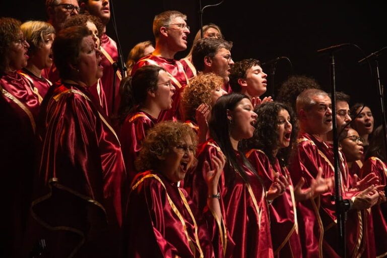 Vigo se vuelca con Áxl: un gran concierto góspel reunirá a 60 voces para financiar su perro de asistencia