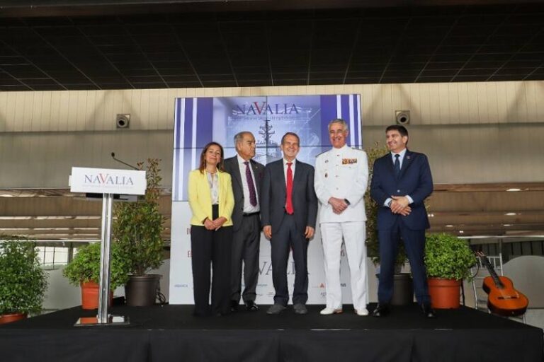 Caballero reivindica Navalia como gran escaparate del naval y reafirma el apoyo del Concello a su continuidad