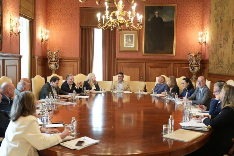 La Deputación lanza una nueva línea de ayudas para asociaciones vecinales y de mujeres rurales