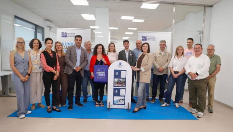 La Xunta destaca en Redondela su apoyo a los Centros Comerciais Abertos para impulsar la dinamización local