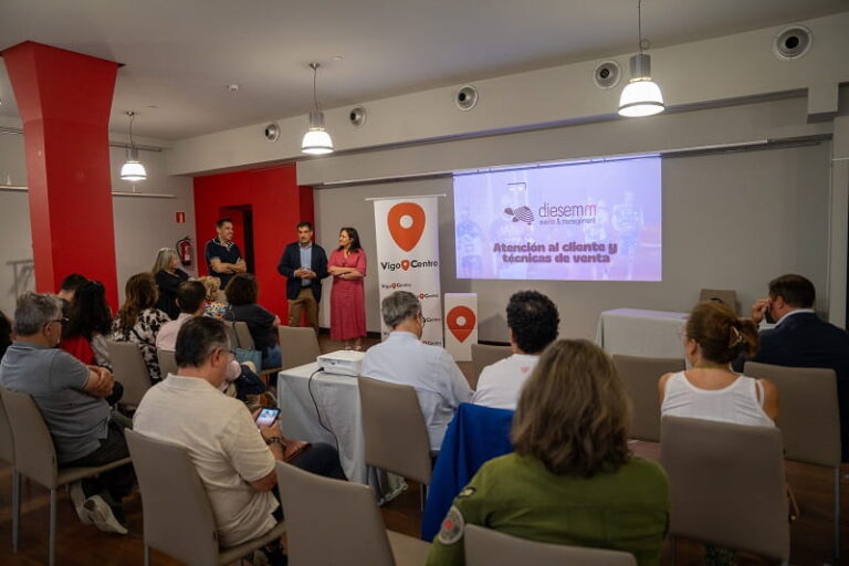La Xunta destaca la apuesta de Vigo Centro por formar al pequeño comercio