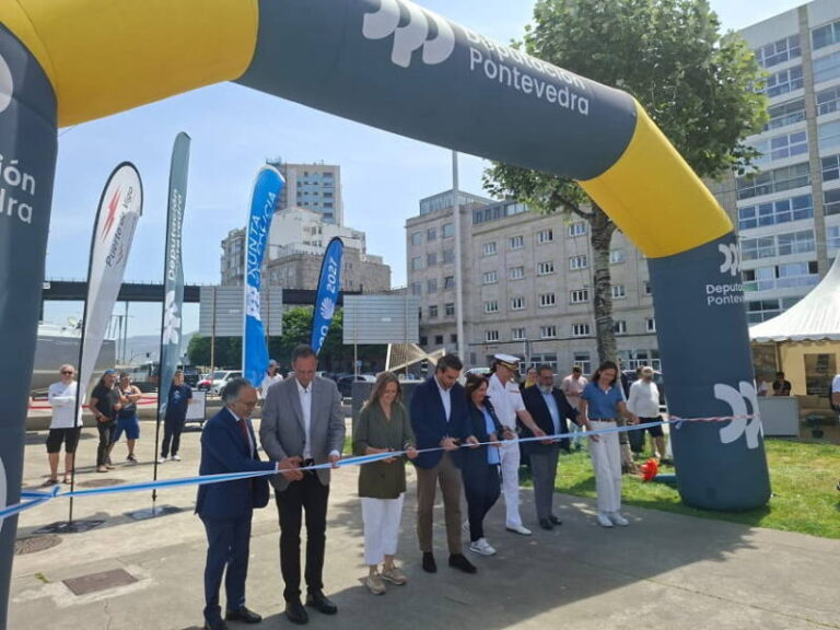 Luisa Sánchez inaugura no porto de Vigo o ‘village’ de La Solitaire du Figaro, con catro días de actividades de acceso libre para toda a cidade