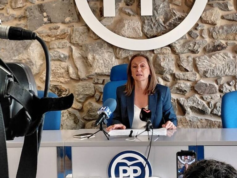 Luisa Sánchez alerta de que la sentencia sobre la situación de los bomberos refrenda que Patricia Rodríguez es un “riesgo” para la seguridad de Vigo