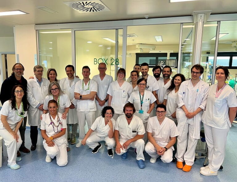 Medio millar de pacientes se benefician de la fisioterapia continuada en la UCI del Álvaro Cunqueiro