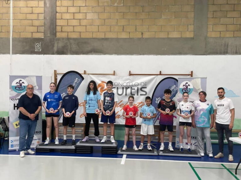 El vigués Álvaro Gómez se proclama campeón gallego Sub 15 en dobles mixtos de bádminton
