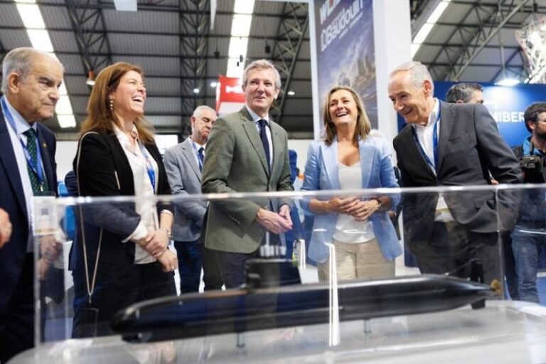 Rueda visita Navalia, la Feria internacional del naval más importante del sur de Europa que sitúa Galicia como referente de este sector