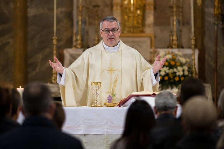 La Diócesis de Tui-Vigo homenajea a los sacerdotes que celebran sus bodas sacerdotales