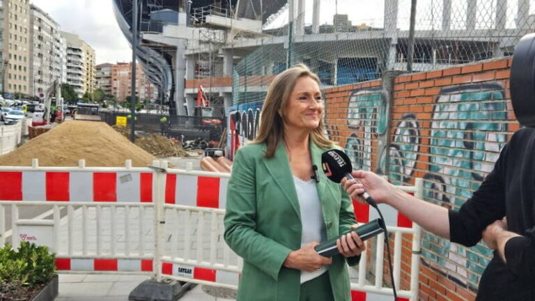 Luisa Sánchez ratifica a “plena disposición” da Deputación a financiar os investimentos precisos para que Vigo sexa sede do Mundial e insta a atopar vías de colaboración