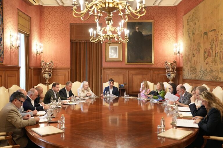 La Diputación amplía casi 500 plazas del programa Lecer en Familia tras recibir más de 10.000 solicitudes