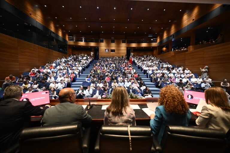 CEPOVISA gradúa a 90 nuevos especialistas sanitarios en Vigo
