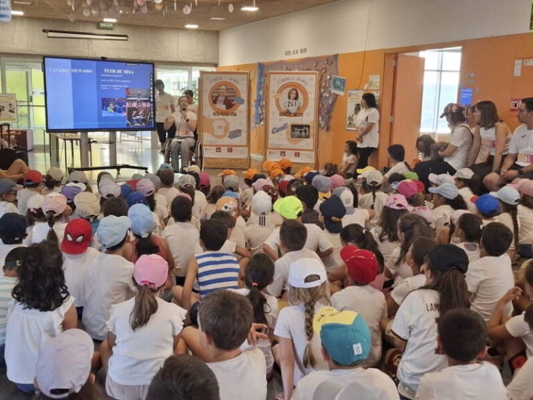 El CEIP Mestre Martínez Alonso celebra en Mos la jornada solidaria Un mar de boas accións