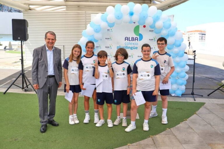 El CPR Alba celebra una carrera solidaria contra la leucemia infantil con 350 alumnos