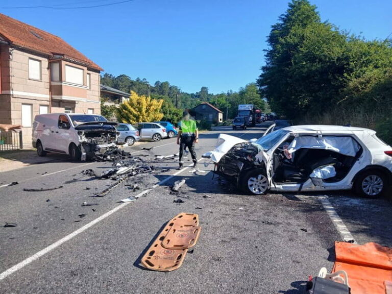 Mos denuncia que el grave accidente en la N-550 confirma la urgencia de actuar en esta vía