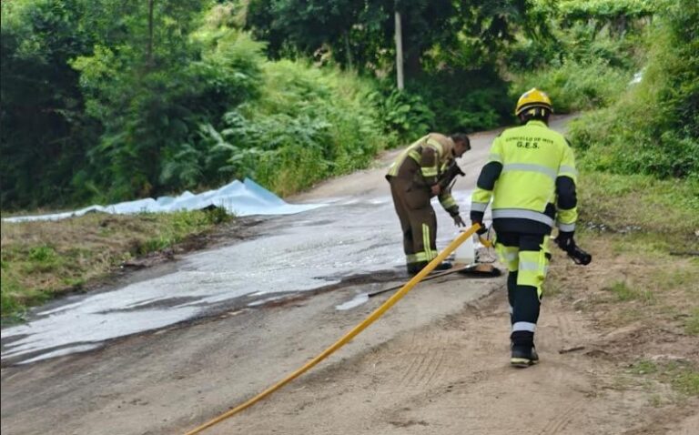 La Xunta asume la coordinación de las actuaciones sobre los suelos afectados por el vertido de gasóleo en Pereiras