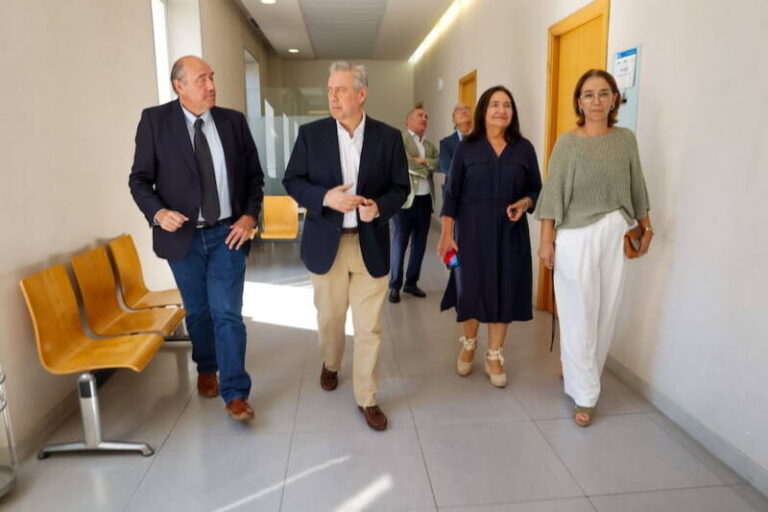 La Xunta convertirá el complejo Nicolás Peña en un centro de referencia en salud mental ambulatoria especializada
