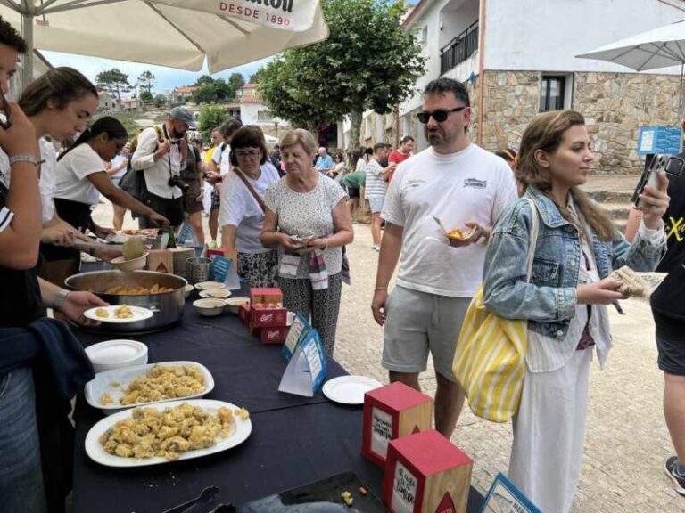 ‘Merluzeando en Ons’ conquista la isla con más de 500 tapas gratuitas de merluza