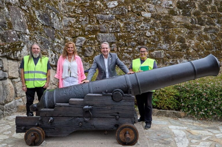 Vigo restaura los históricos cañones de la fortaleza del Castro