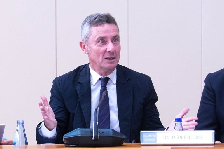 El Parlamento gallego pide al Gobierno una estrategia para incluir el Puerto de Vigo en la red básica TEN-T