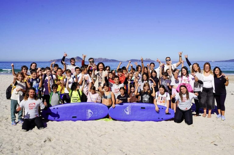 Surf, senderismo y el Camino de Santiago para 600 escolares de Vigo y su área