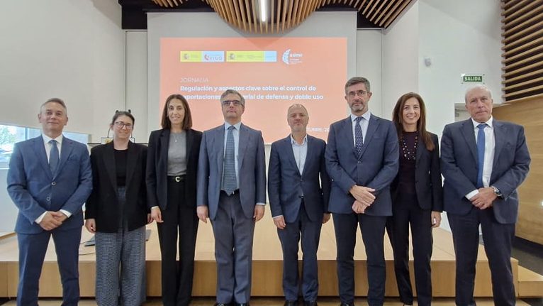 Cerca de un centenar de empresas se reúnen en Vigo para abordar las exportaciones de material de defensa