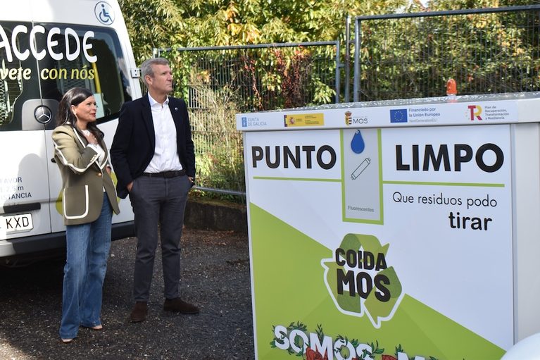 Mos estrena un nuevo punto limpio móvil en O Rebullón para facilitar el reciclaje de residuos especiales