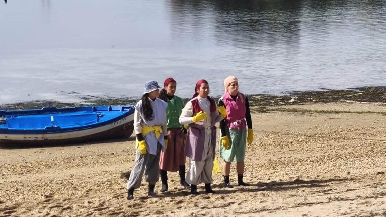 Ciencia, marisqueo y arte se unen para imaginar el futuro de la ensenada de San Simón